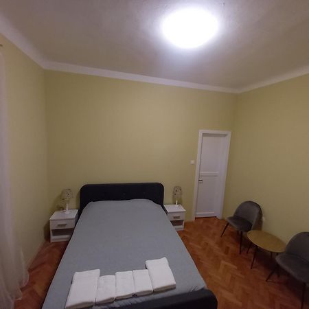 Oskar Amphitheater Apartments And Rooms With Free Parking 普拉 客房 照片