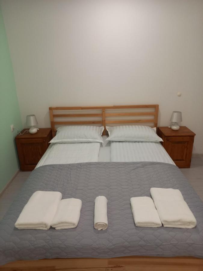 Oskar Amphitheater Apartments And Rooms With Free Parking 普拉 客房 照片
