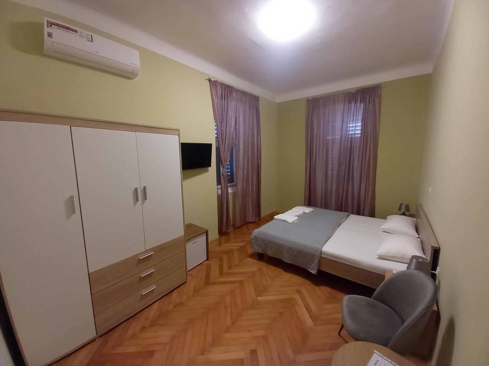 Oskar Amphitheater Apartments And Rooms With Free Parking 普拉 客房 照片