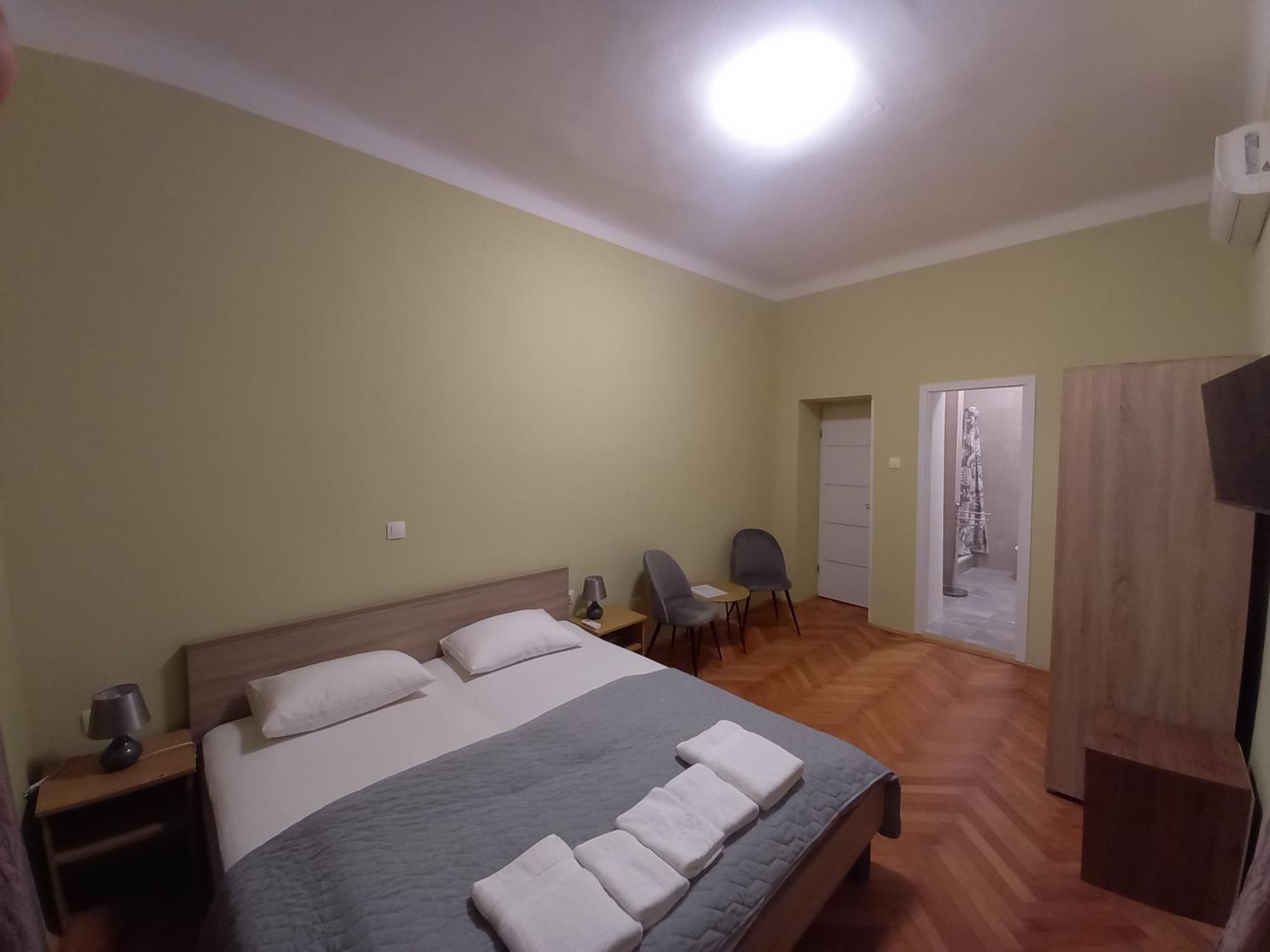 Oskar Amphitheater Apartments And Rooms With Free Parking 普拉 客房 照片